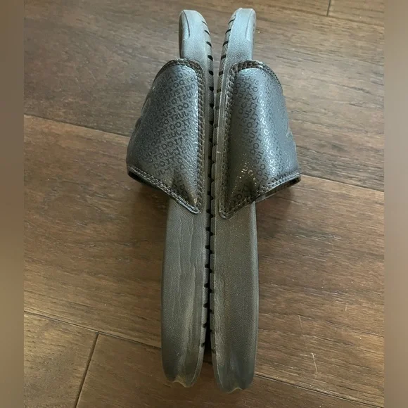 Nike | Slides - Picture 8 of 10